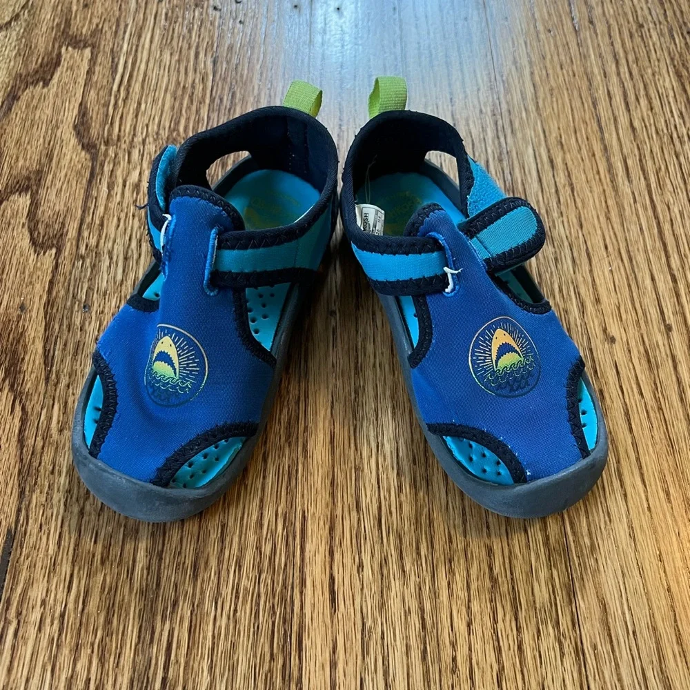 OshKosh Toddler Boy Water Shoes, Size 9